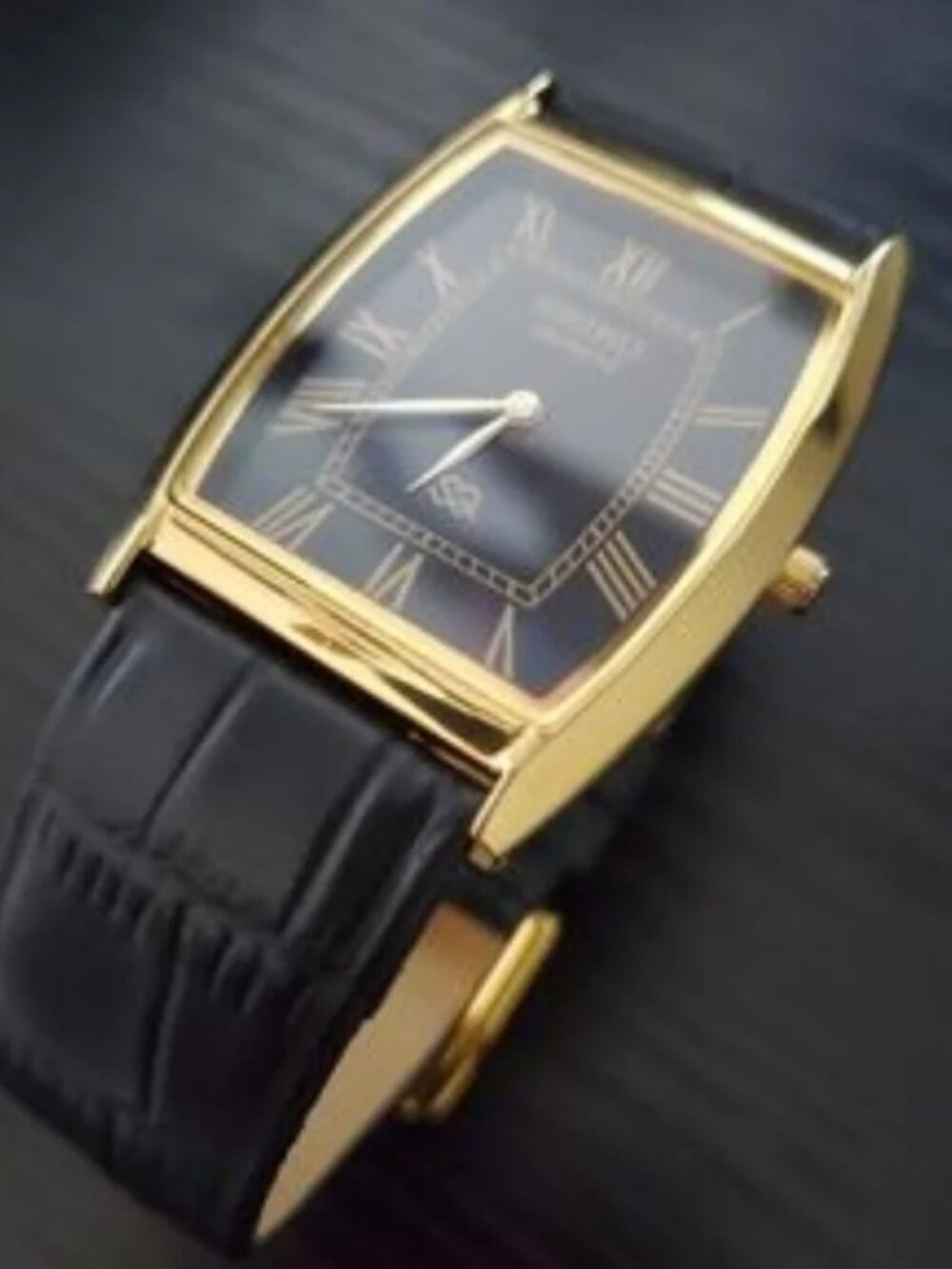 RARE - Mint Condition Seiko SQ‎ Barrel Tank Men's Leather Watch